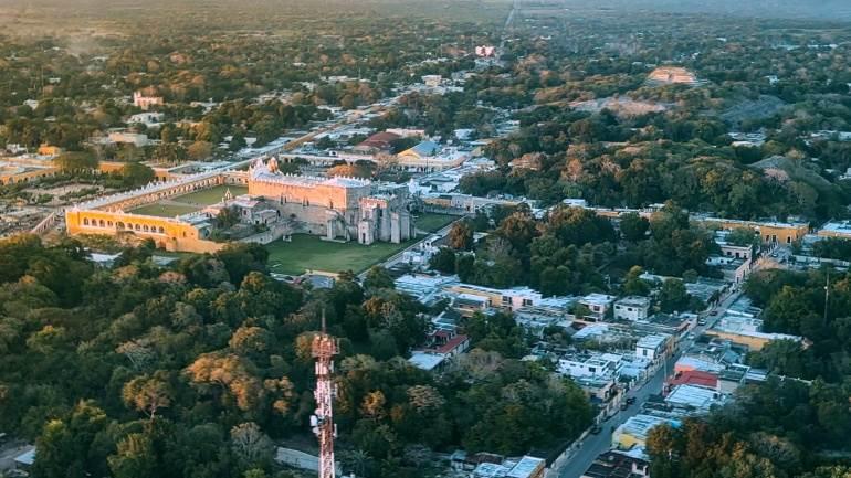 Presidente destaca belleza de Yucatán en sobrevuelo de supervisión del Tren Maya