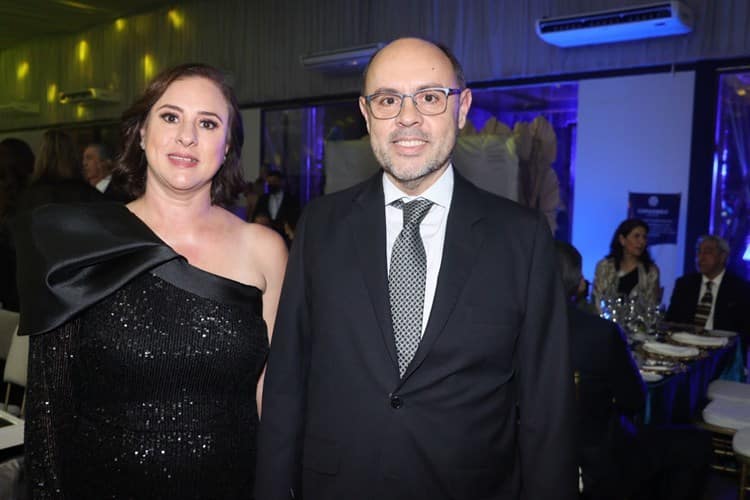 Realizan toma de protesta de la nueva directiva de Coparmex Veracruz