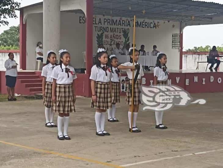 Llevan a cabo concurso de escoltas