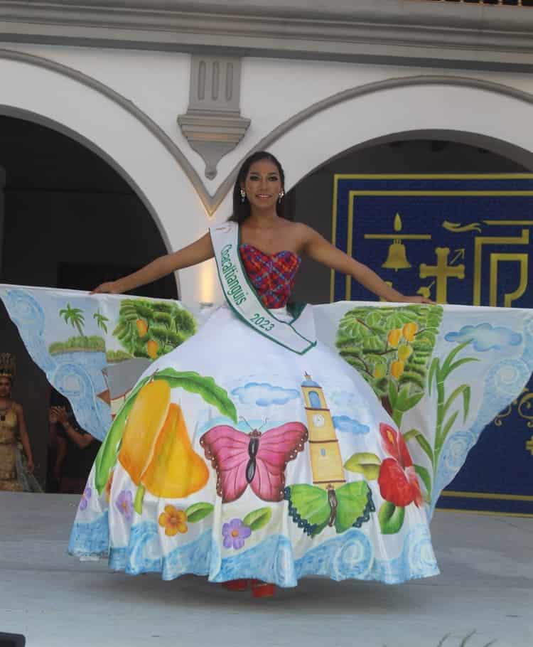 Finalistas de Miss Earth Veracruz modelaron trajes típicos de sus municipios