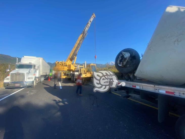 ¡Atento! Tráfico en la Puebla-Orizaba por rescate de tráiler