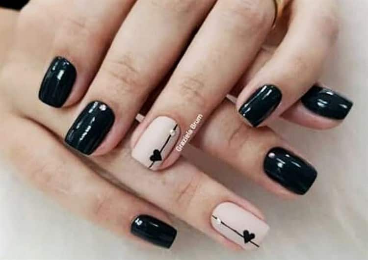 Recrea estos increíbles diseños de uñas con corazones negros para lucir el 14 de febrero