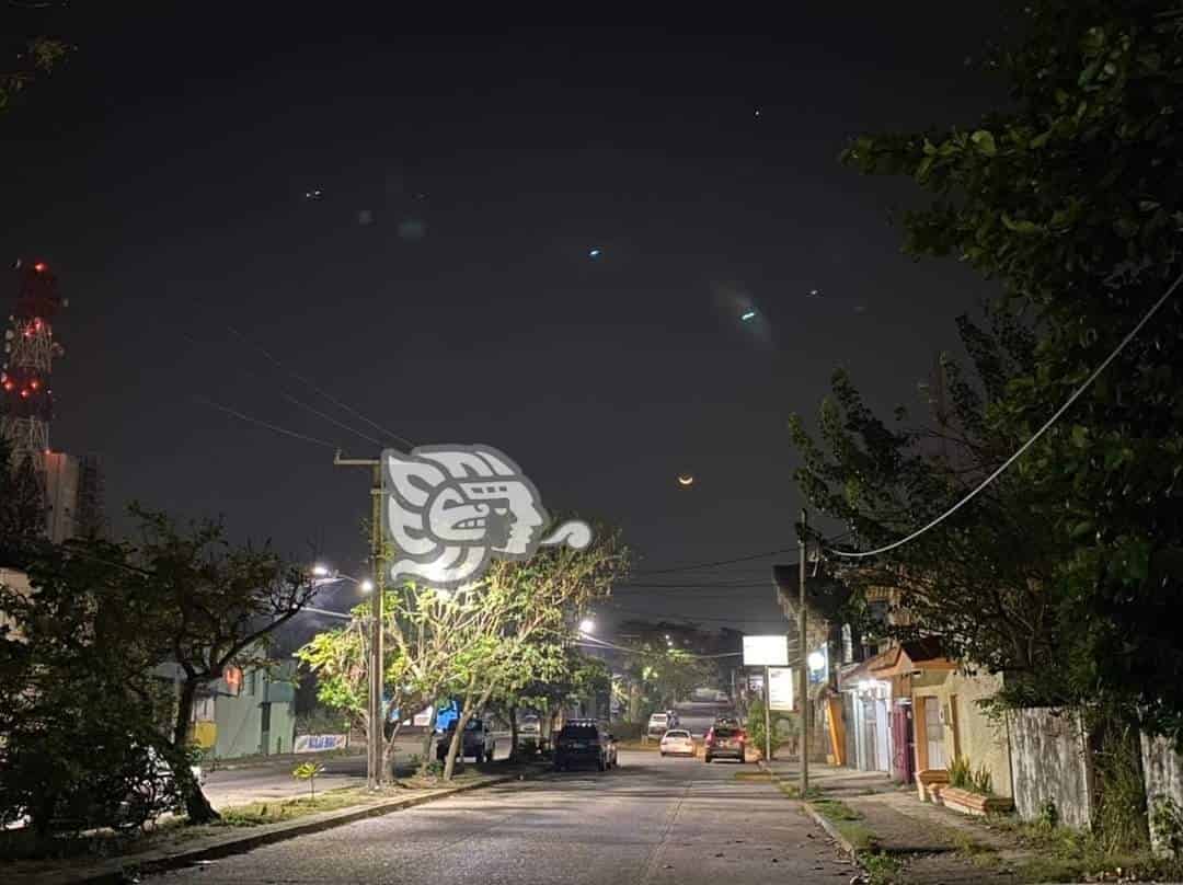 ¿Ovnis en Veracruz? Ciudadanos se alertan al captar extrañas luces en el cielo