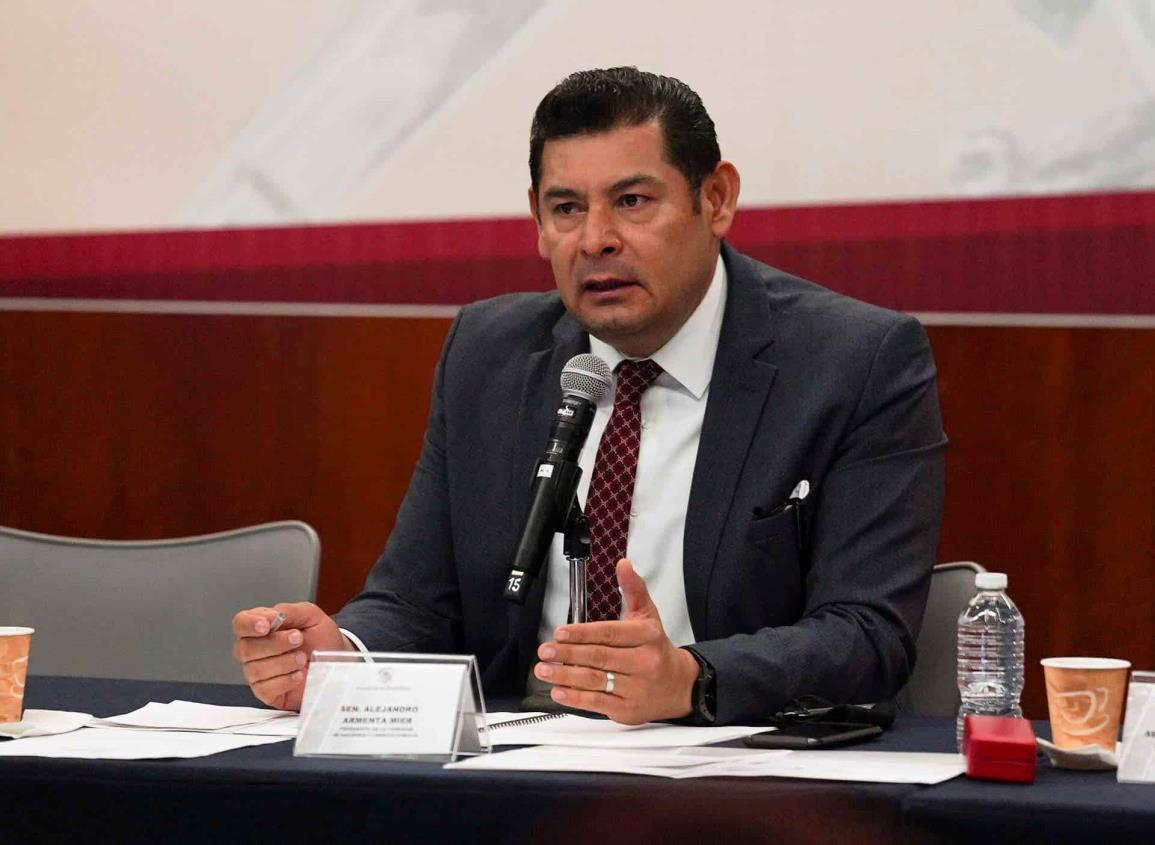 Alejandro Armenta con rumbo hacia Puebla