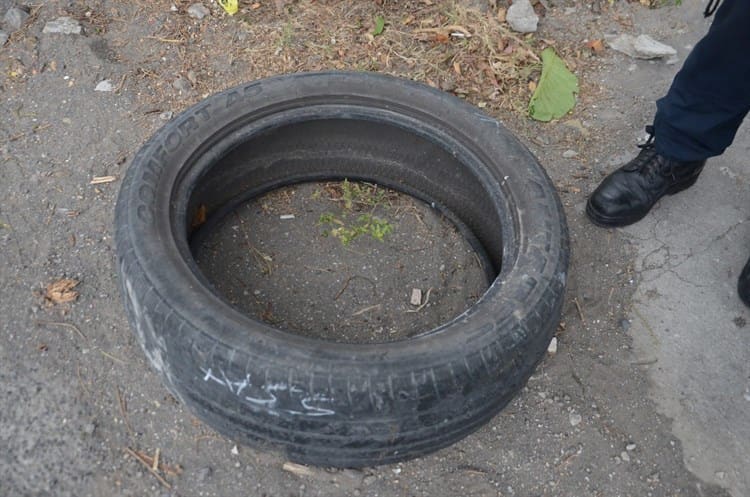 ¡Delicado! Motociclista sufre grave accidente en avenida de Veracruz por vientos de norte