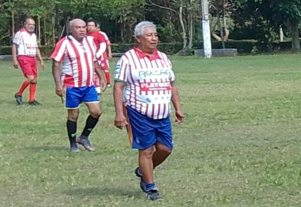 Inhabilitan a jugador en el futbol regional de sesentones