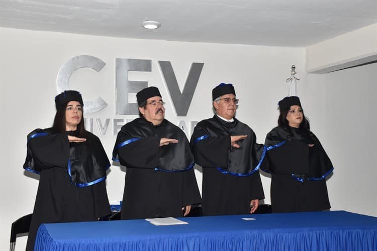 Entrega Centro de Estudios Veracruz reconocimientos Doctor Honoris Causa