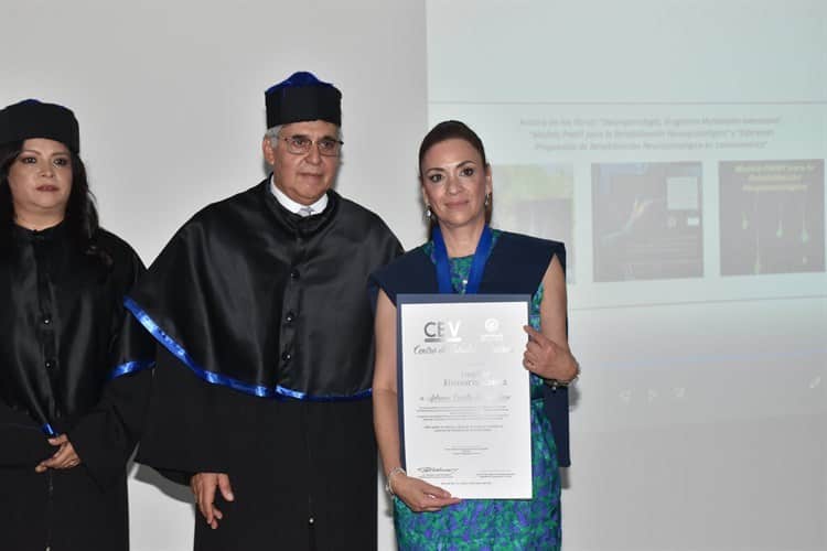 Entrega Centro de Estudios Veracruz reconocimientos Doctor Honoris Causa