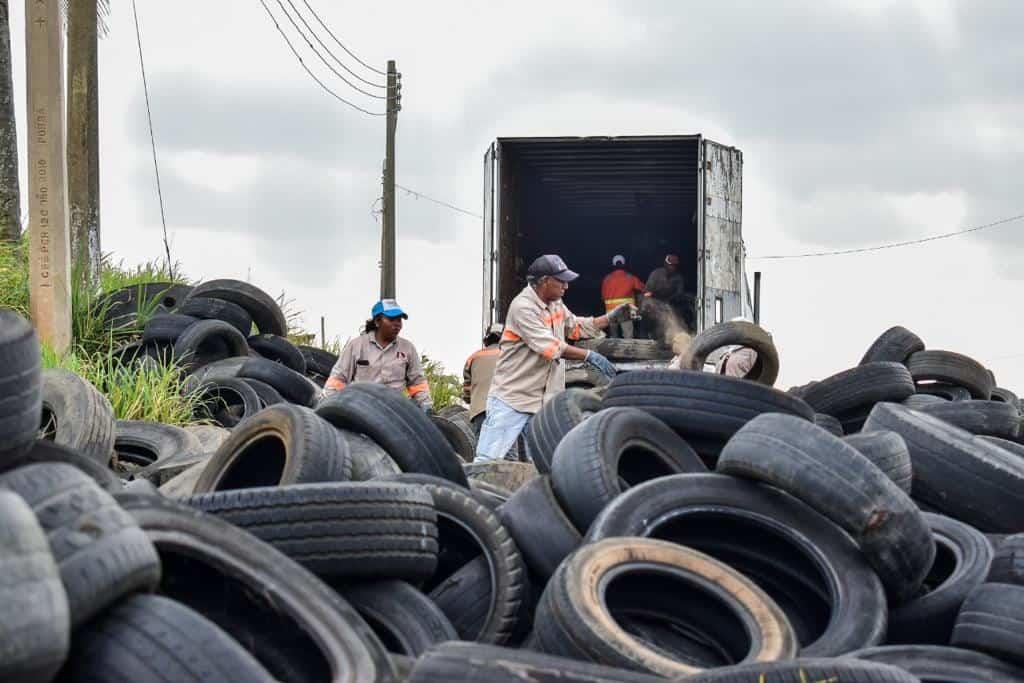 Retiran más de 6 mil llantas en Coatzacoalcos para convertirlas en combustible