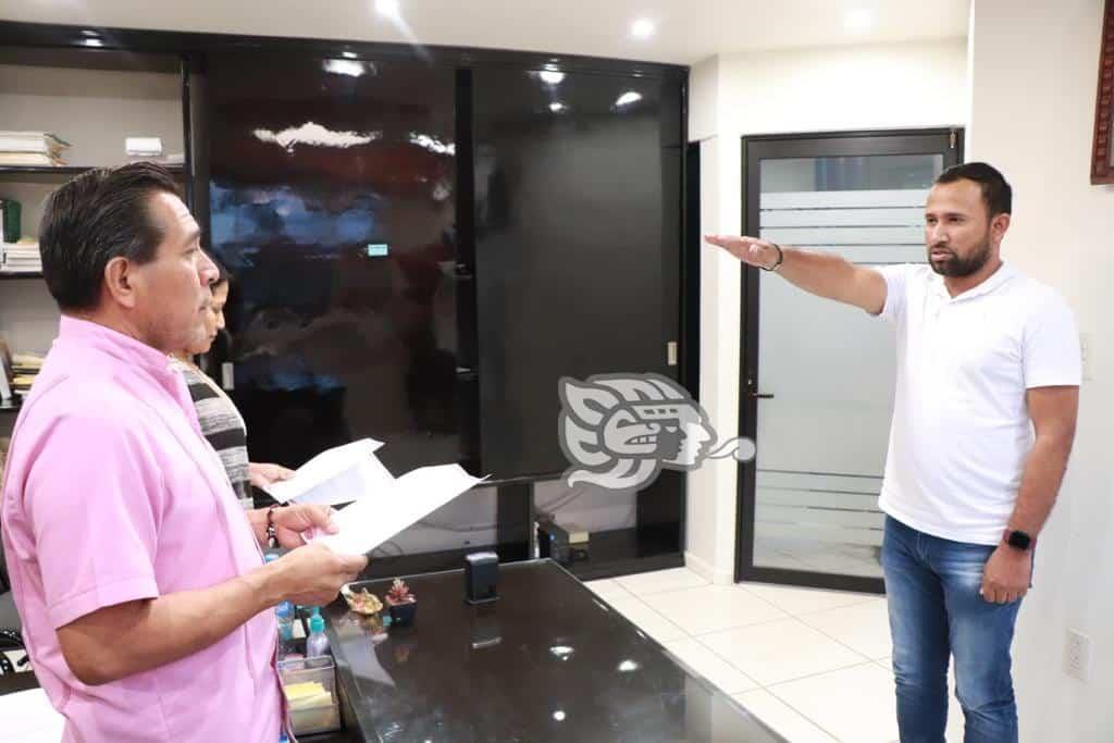 Toman protesta a Eduardo Parra como nuevo regidor de Texistepec