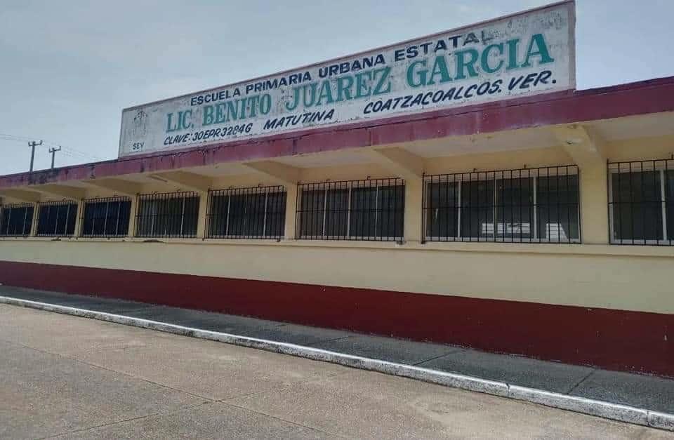 Urge impermeabilizar escuela Benito Juárez García