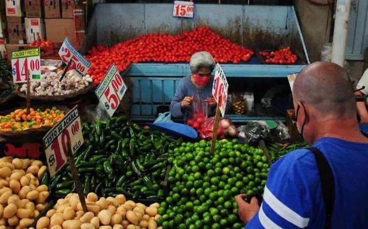 Se logró estabilizar precios de la canasta básica pese a inflación: AMLO