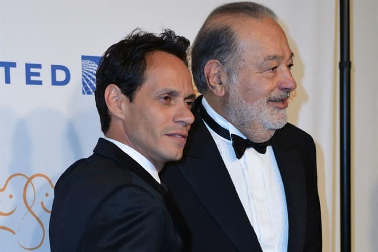 Veracruzana Salma Hayek se luce para bailar salsa en boda de Marc Anthony