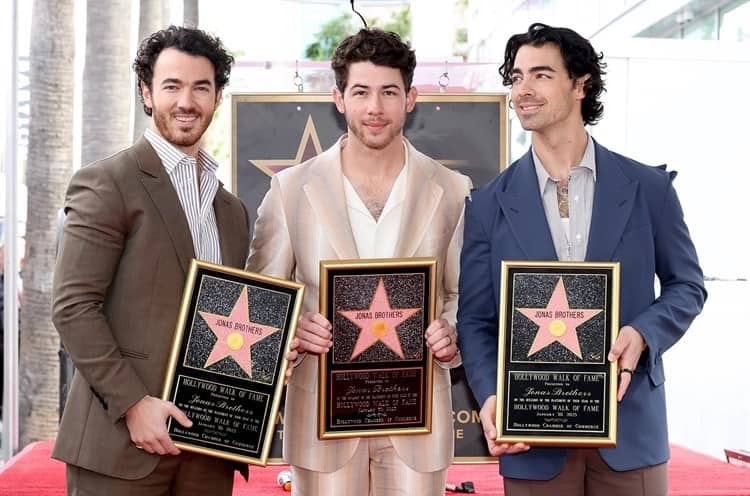 Los Jonas Brothers reciben estrella en Paseo de la Fama de Hollywood