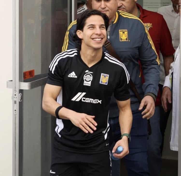 Anuncia Tigres fichaje de Diego Lainez