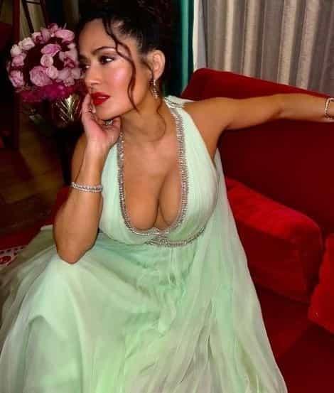 Veracruzana Salma Hayek se luce para bailar salsa en boda de Marc Anthony