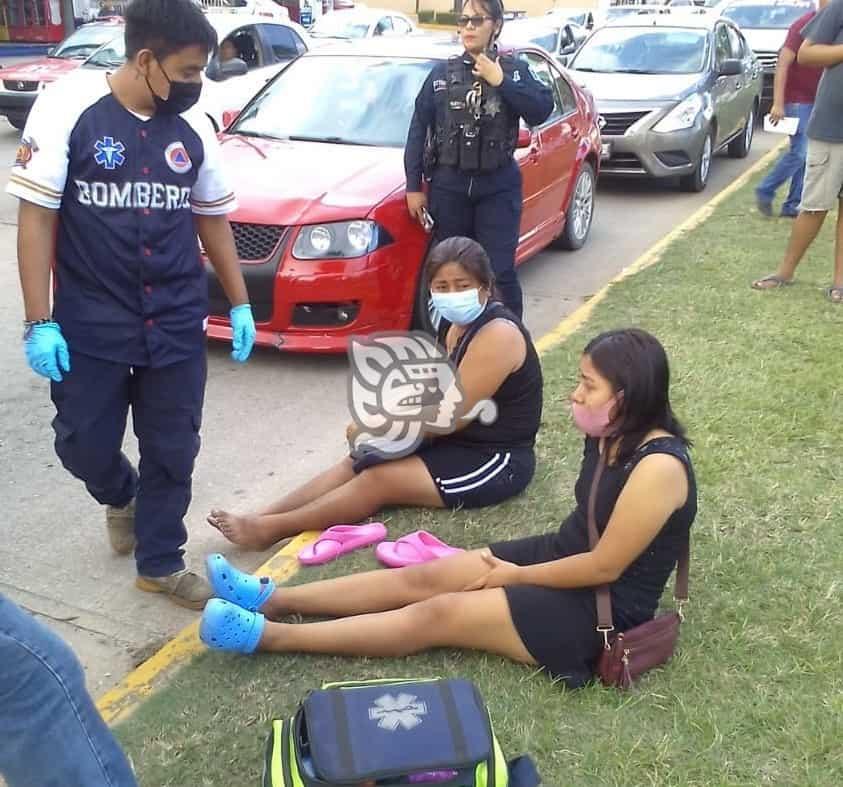 Atropellan a un par de damas en Minatitlán