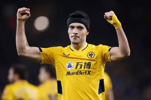 Están contentos Wolves con Raúl Jiménez