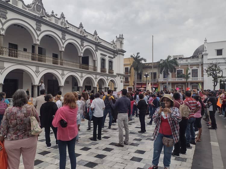 Amaga SETSUV con huelga en Veracruz; demandan aumento salarial del 20%(+Video)