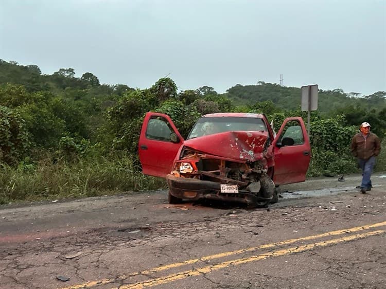 Colisión de camionetas deja 7 lesionados en Álamo-Tihuatlán