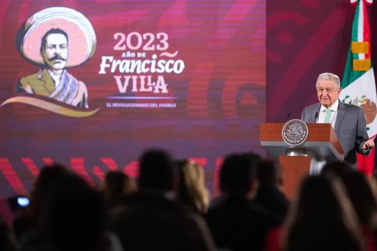 Becas para estudiantes de educación media superior reducen deserción escolar, resalta presidente