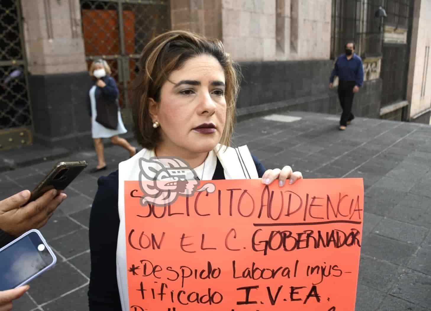 Exhiben por maltrato animal a trabajadora despedida del IVEA (+video)