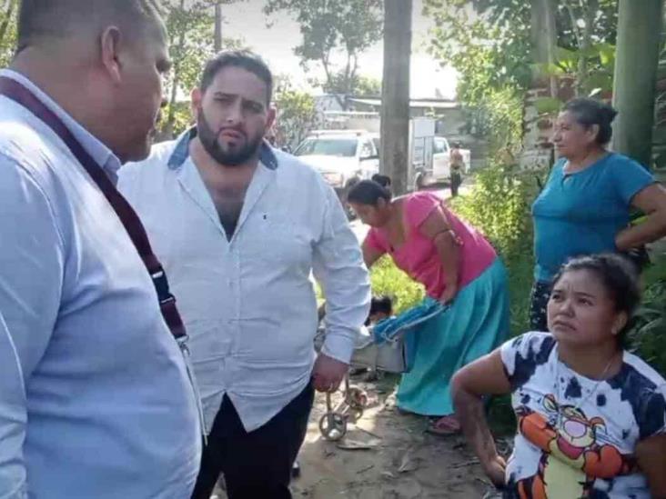 Colapsa puente en Coatza, tres mujeres caen a canal de aguas negras