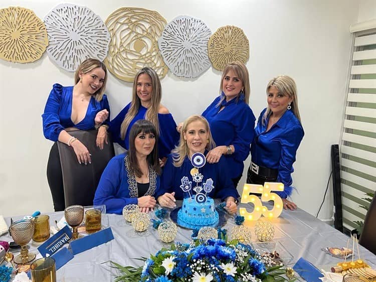 Maribel Suero recibe prefiesta de cumpleaños