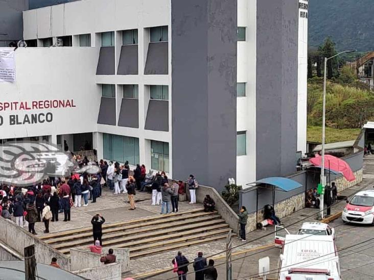 Protestan sindicalizados del Hospital Regional de Río Blanco; exigen mejora salarial