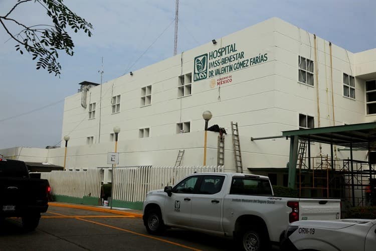 Tres médicos cubanos más se suman a Hospital IMSS-Bienestar de Coatzacoalcos