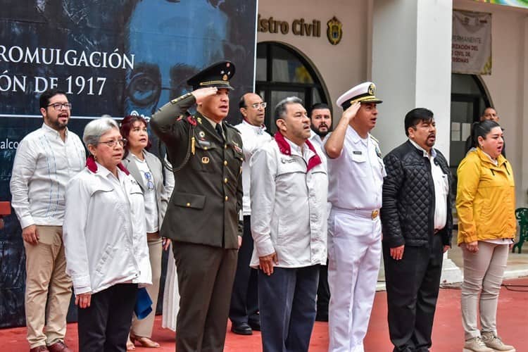 Conmemora Coatzacoalcos 106 aniversario de la Constitución