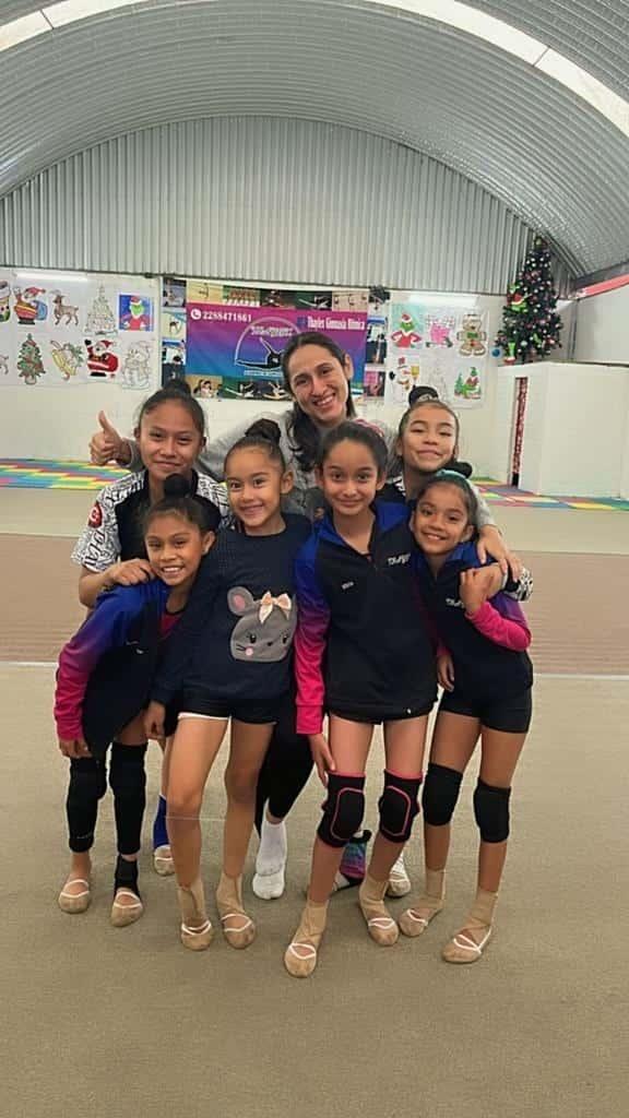 Realiza Estefy González chequeo técnico a jóvenes gimnastas