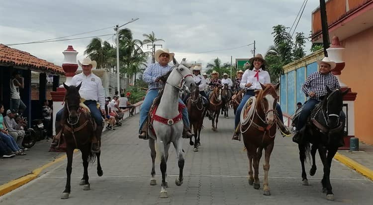 Realizan Cabalgata Regional en Tlacotalpan