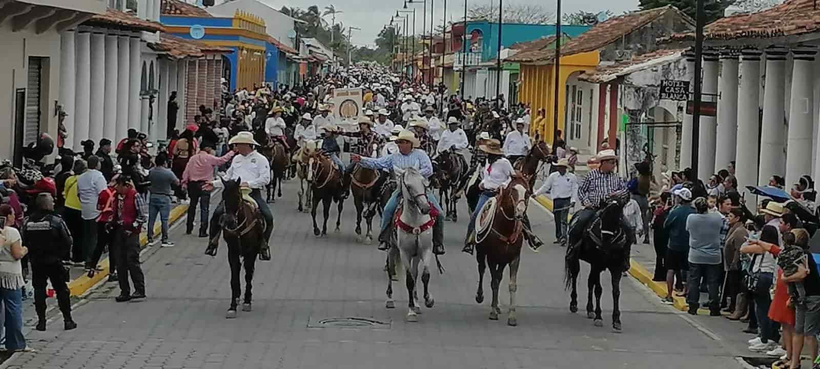 Realizan Cabalgata Regional en Tlacotalpan