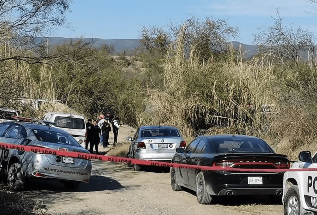 Descubren 14 cadáveres en camioneta sumergida en canal, en Nuevo León