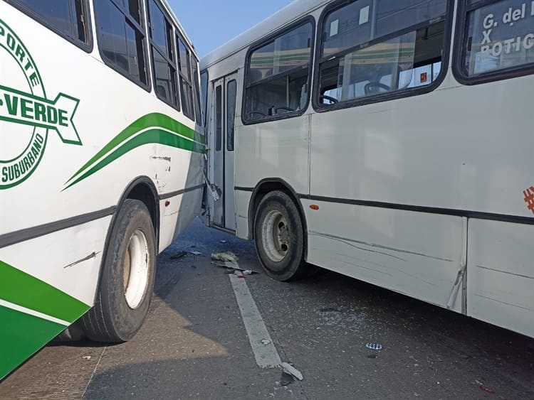 “Encierran” y agreden con un bate a conductor de la ruta Matacocuite en Veracruz (+Video)