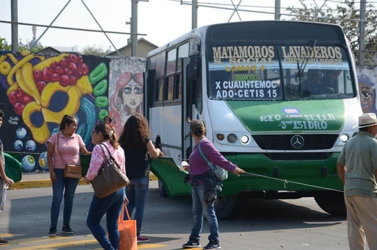 Veracruzanos se sumaron a protestas de choferes de los camiones Saeta