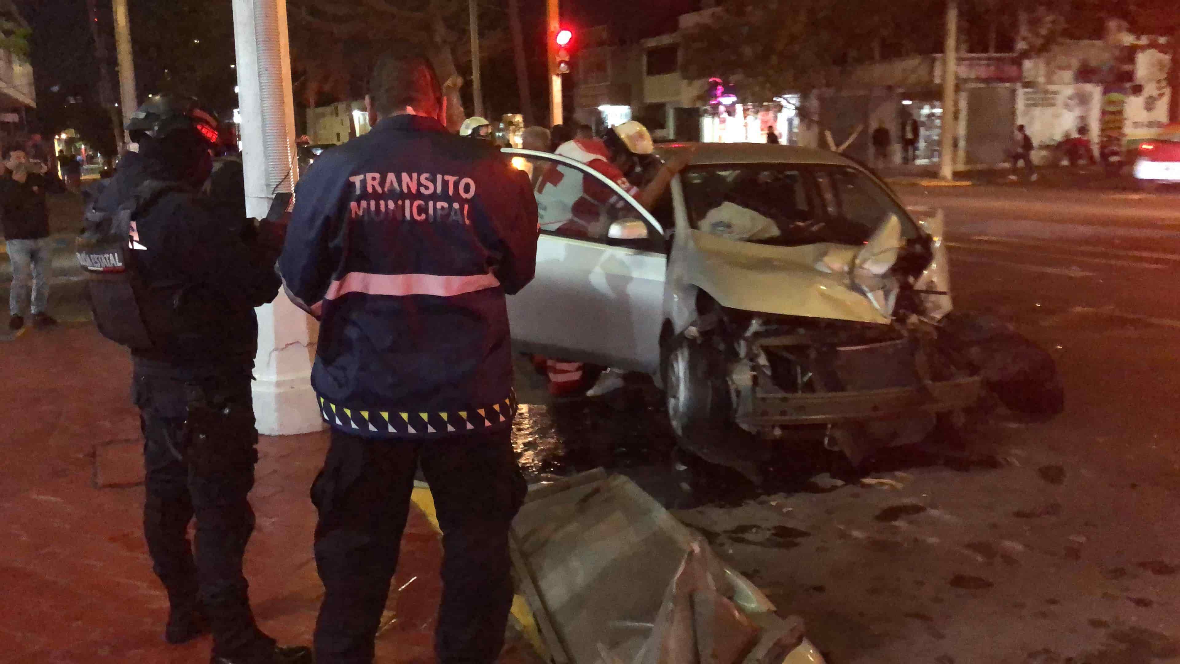 Camionero provoca accidente en avenida Bolívar y escapa (+video)