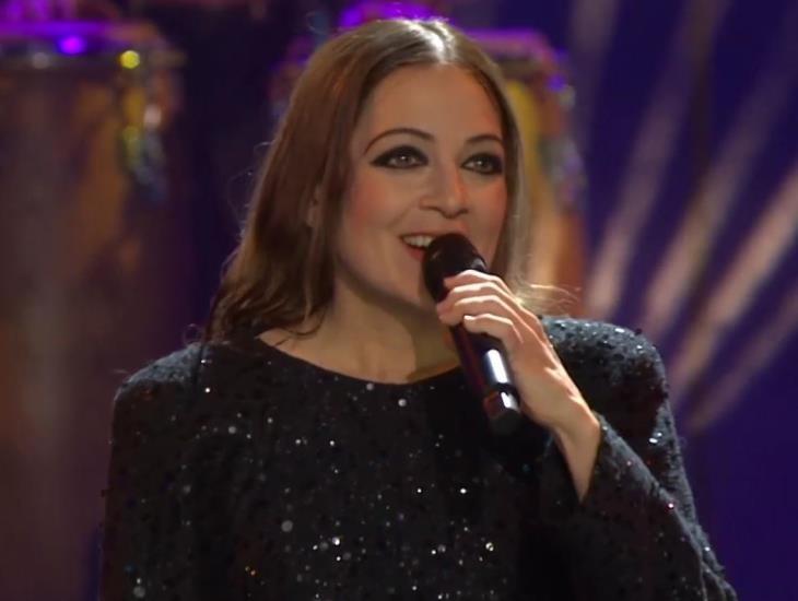 Natalia Lafourcade deslumbra en Premios Goya 2023 con el tema Porque te vas (+Video)