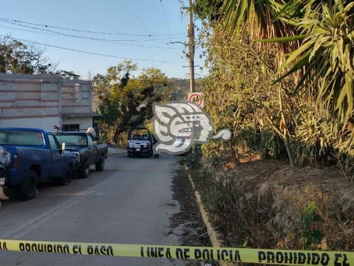 Vecinos encuentran cuerpo en colonia de Xalapa