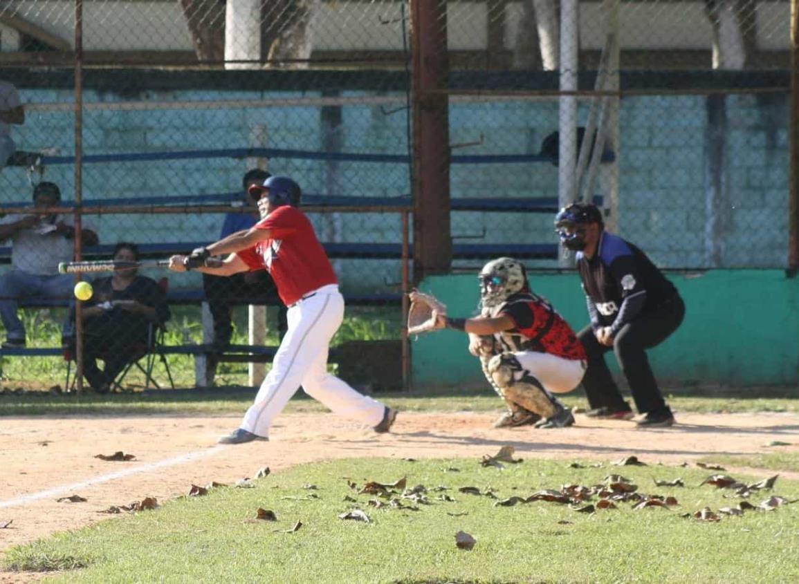 Abren fuego los playoffs en la Liga Premier de Softbol ADM