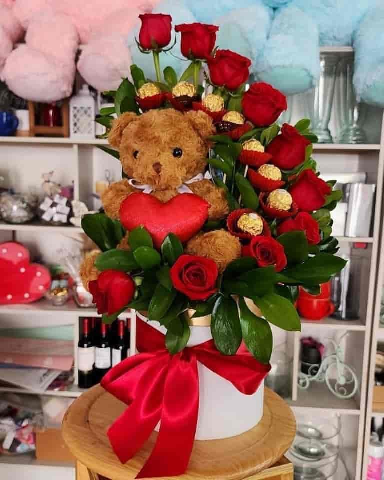 Con rosas rojas, Veracruzanos buscan expresar su amor este 14 de febrero