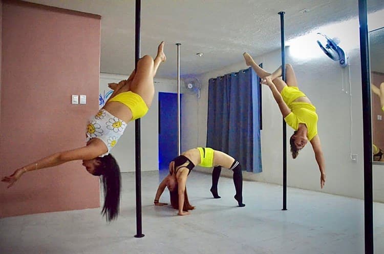 Pole Dance, una terapia combinada entre baile y disciplina para muchas mujeres en Veracruz