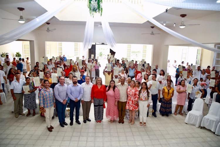 ¡Se dan el sí! 89 parejas se casaron en las Bodas Colectivas de Alvarado