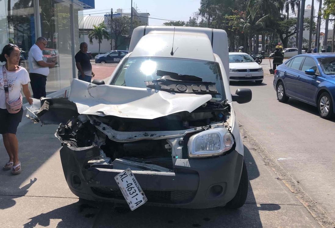 Chocan camionetas en el Centro de Veracruz