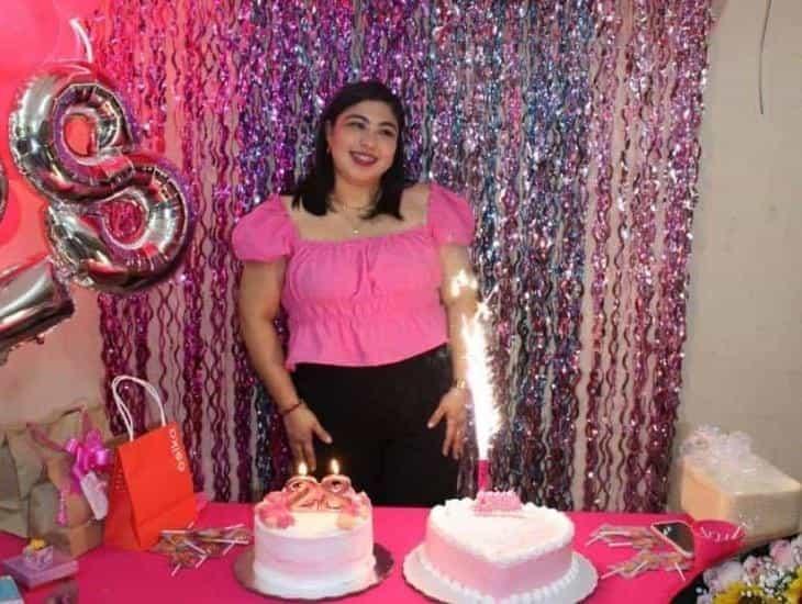 Arely Morales festeja 28 años de vida