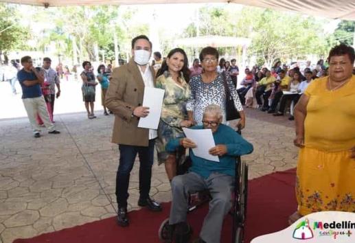 En Medellín, más de 144 parejas se unieron en bodas colectivas