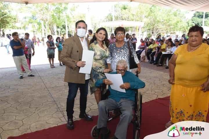 Más de 144 parejas unieron sus vidas en las bodas colectivas de Medellín de Bravo