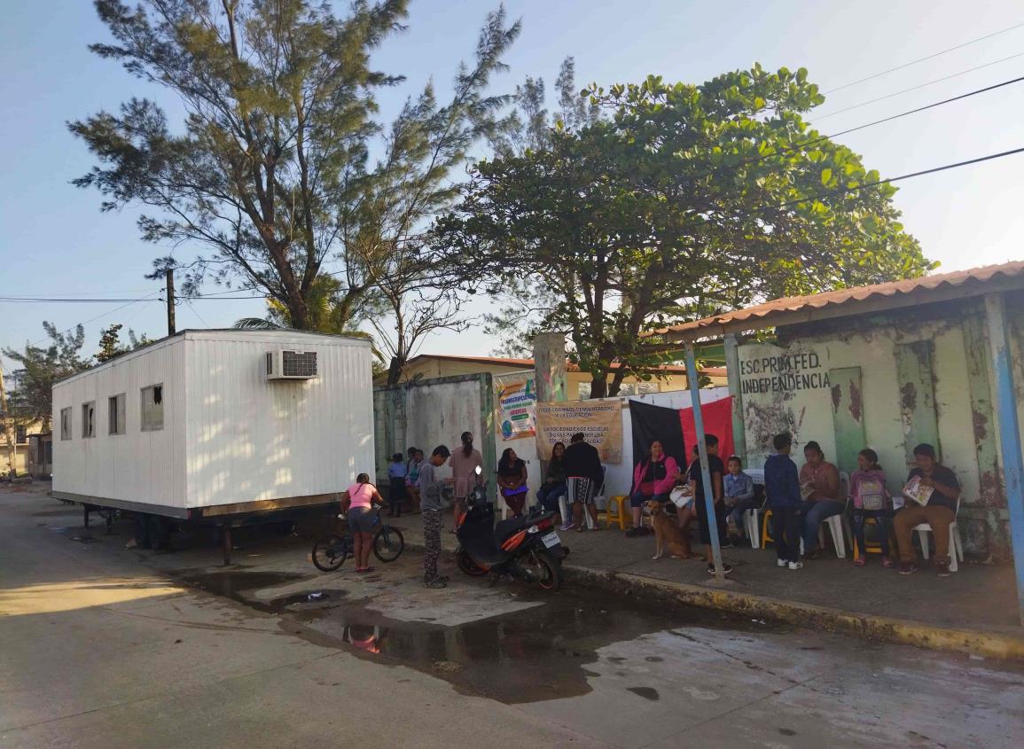 Reciben otra promesa en escuela Independencia de Allende