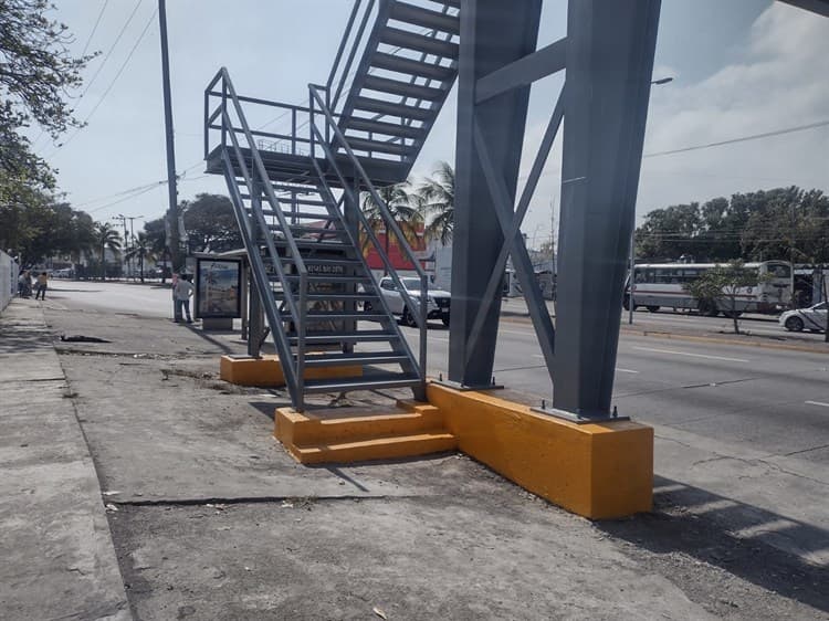 Ya se puede utilizar el puente peatonal de La Boticaria, en Boca del Río (+Video)